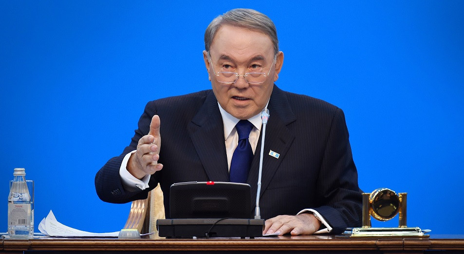 Назарбаев поручил правительству до конца года принять стандарт казахского алфавита на латинице 