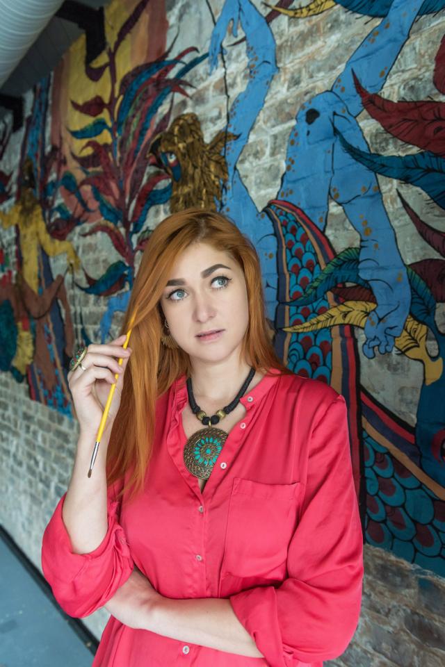Художница Мария Пальчикова о государственных музеях и росписи стен в городе