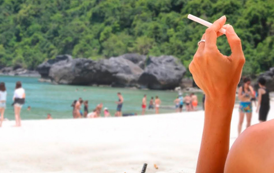 МИД РК перечислил пляжи Таиланда, где запретили курить