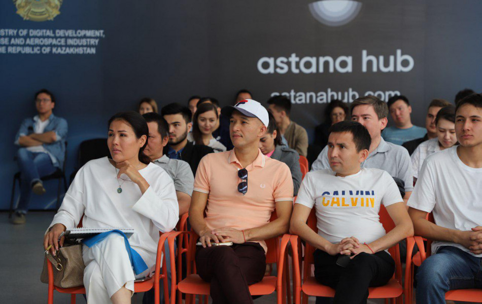 Стартаперам и не только: Всё о программе акселерации от Astana Hub
