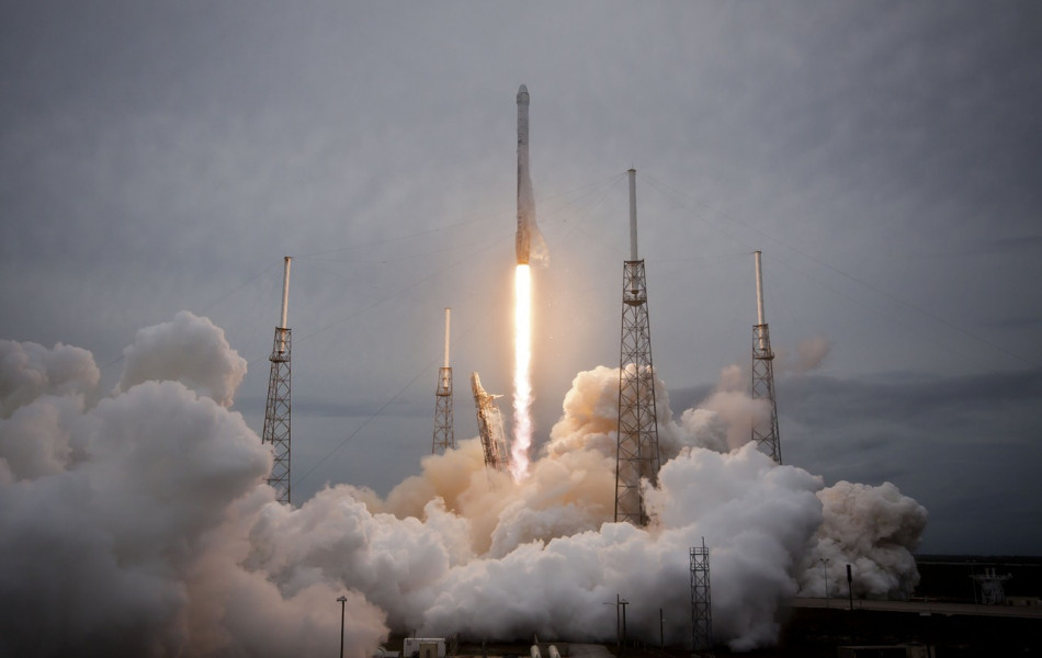 Компания Илона Маска запустила на орбиту 48 интернет-спутников Starlink