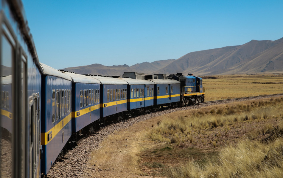Казахстан возобновляет железнодорожное сообщение с Россией