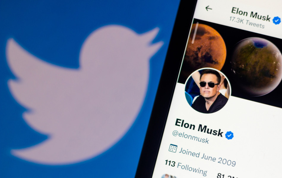 Илон Маск и покупка Twitter: что произошло между миллиардером и представителями соцсети