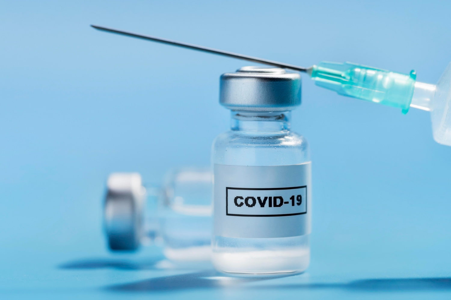 С 2022 года казахстанцы начнут платить за зарубежные вакцины от коронавируса 
