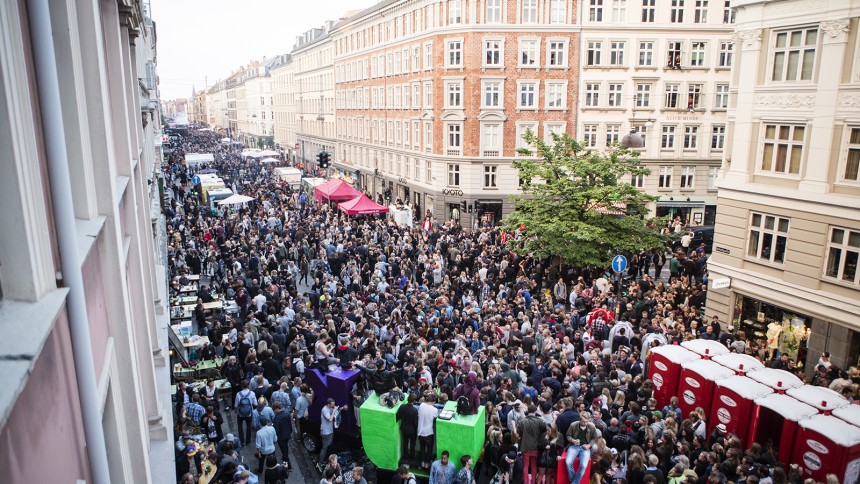 уличная вечеринка в Копенгагене 