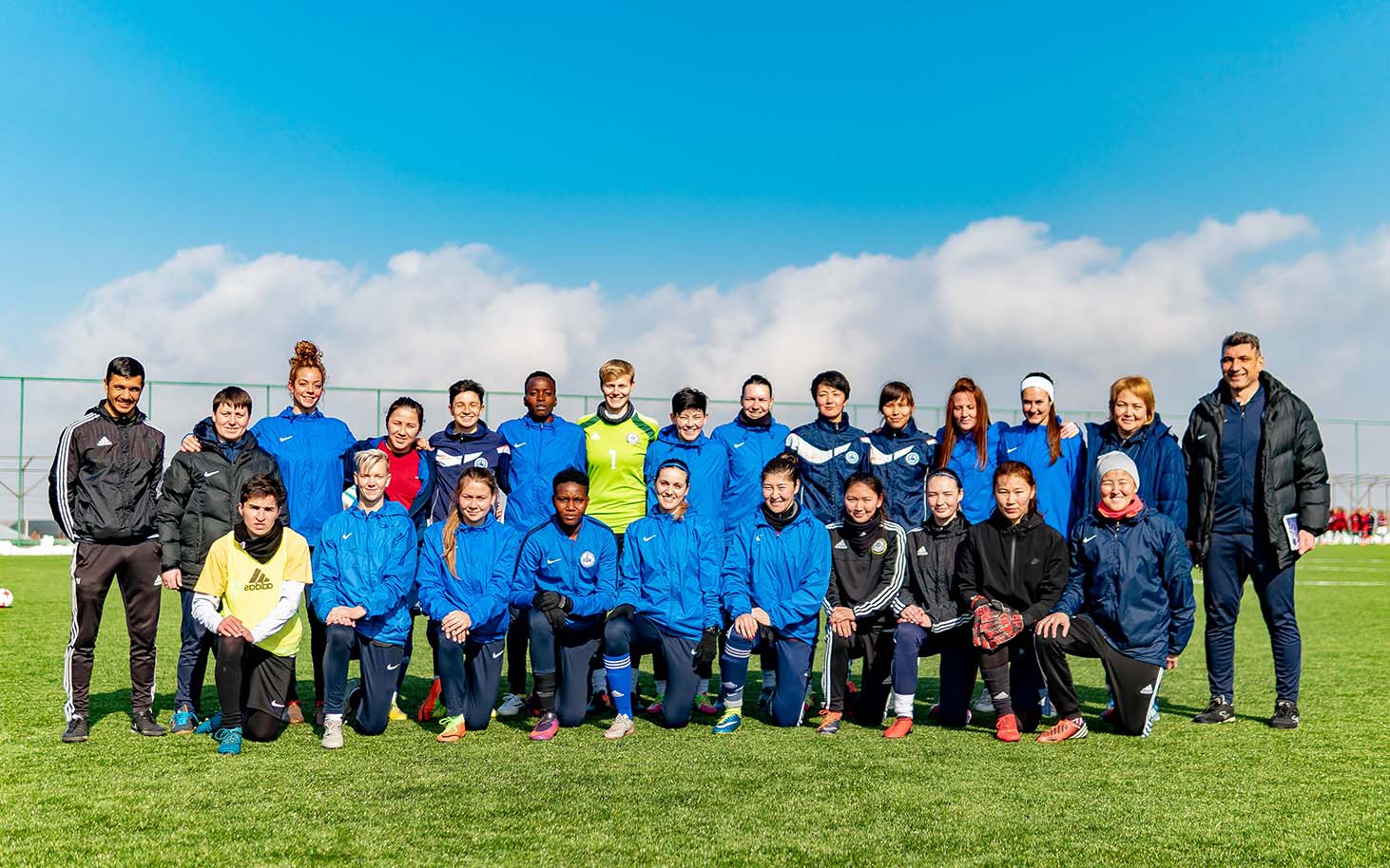 женская футбольная команда БИИК