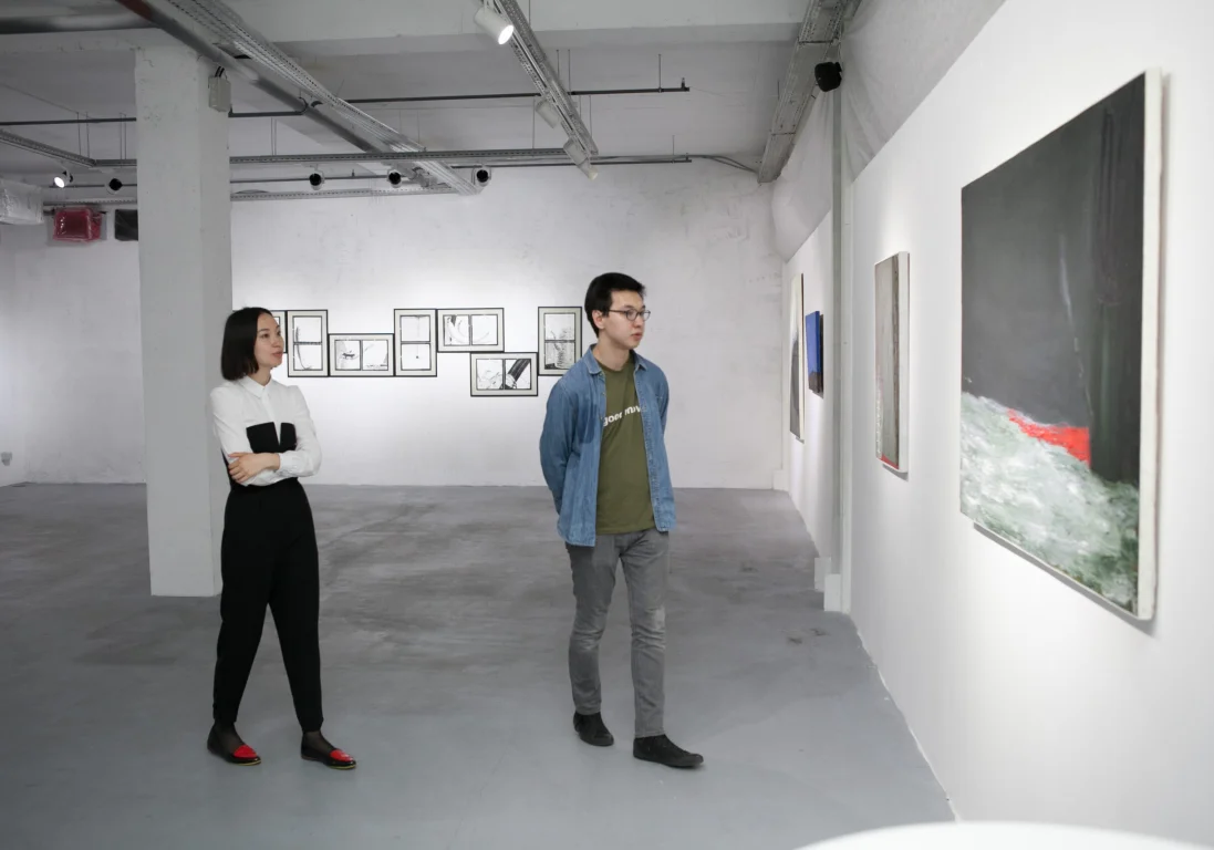 В Алматы открыта выставка современных художников «Сопротивление живописи»