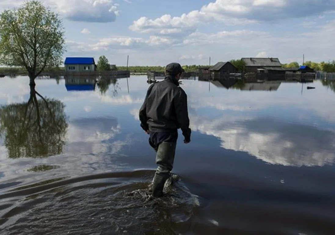 «У многих в домах была вода, в глазах - отчаяние»: как казахстанцы выживали после паводков