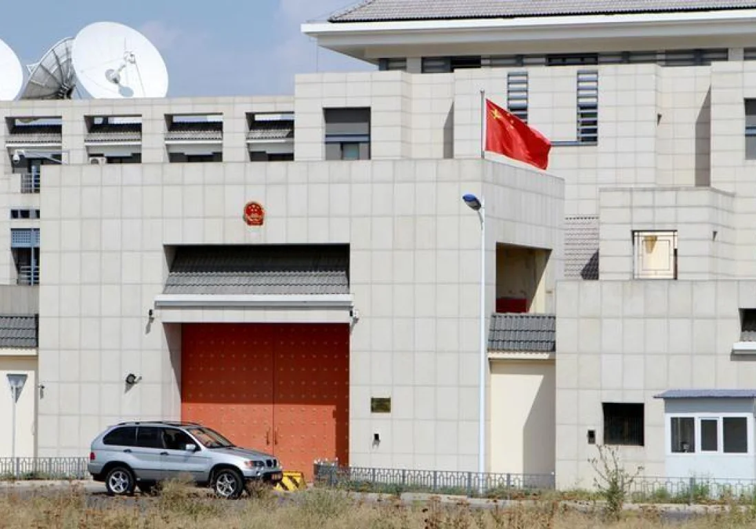 «Смертник» взорвал себя в посольстве Китая в Бишкеке, трое пострадали