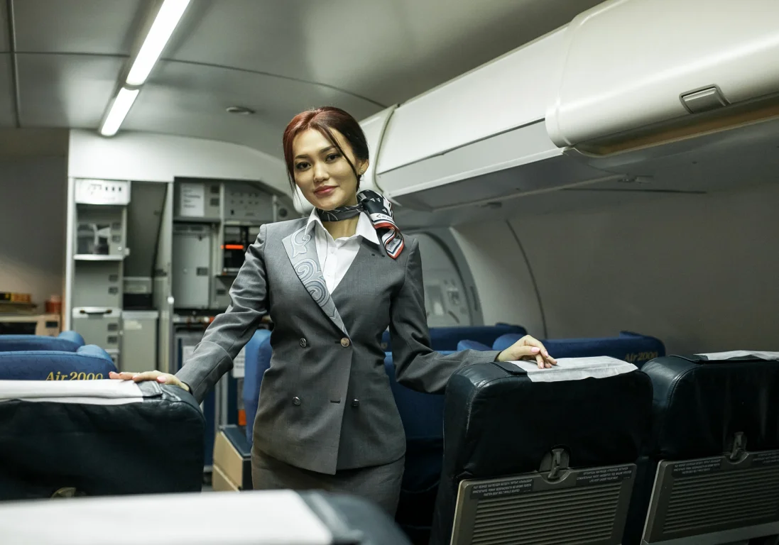 Эксперимент: Ерке Есмахан Air Astana бортсерігі болып көрді