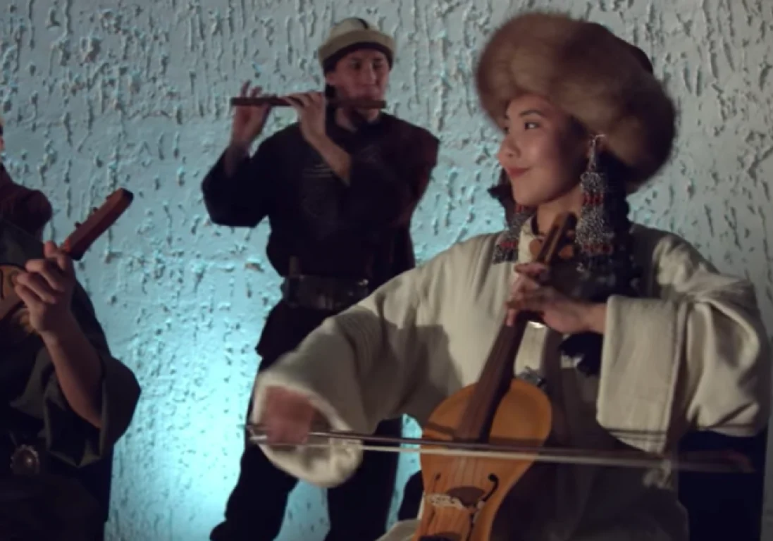 Заглавную мелодию сериала «Игра Престолов» сыграли на национальных кыргызских инструментах