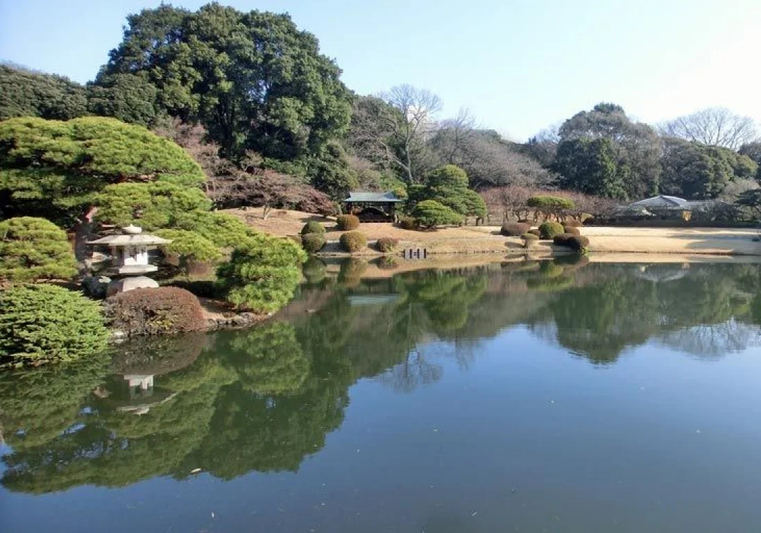 Кассир парка в Токио два года не брал плату за вход из-за страха попросить деньги