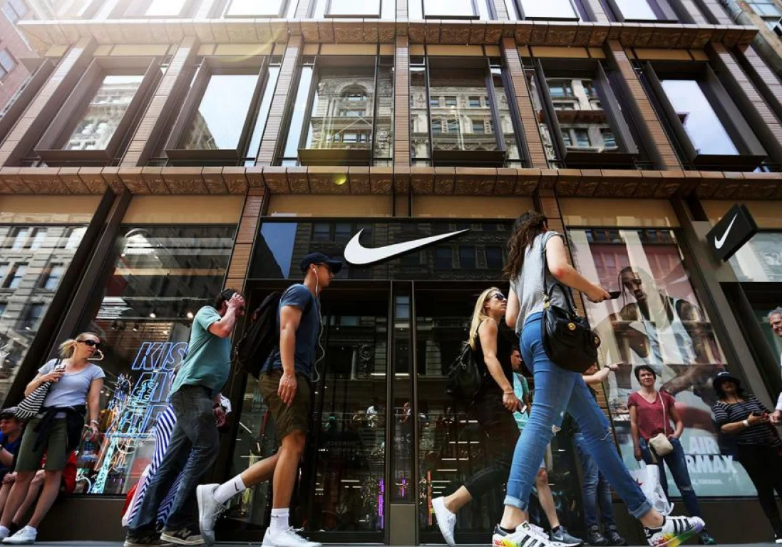 Nike рассматривает полный переход в онлайн