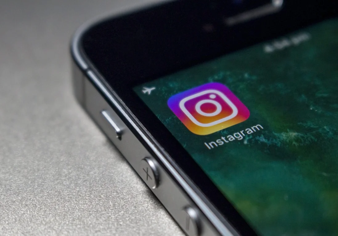 Новая политика Instagram против дискриминации и бодишейминга