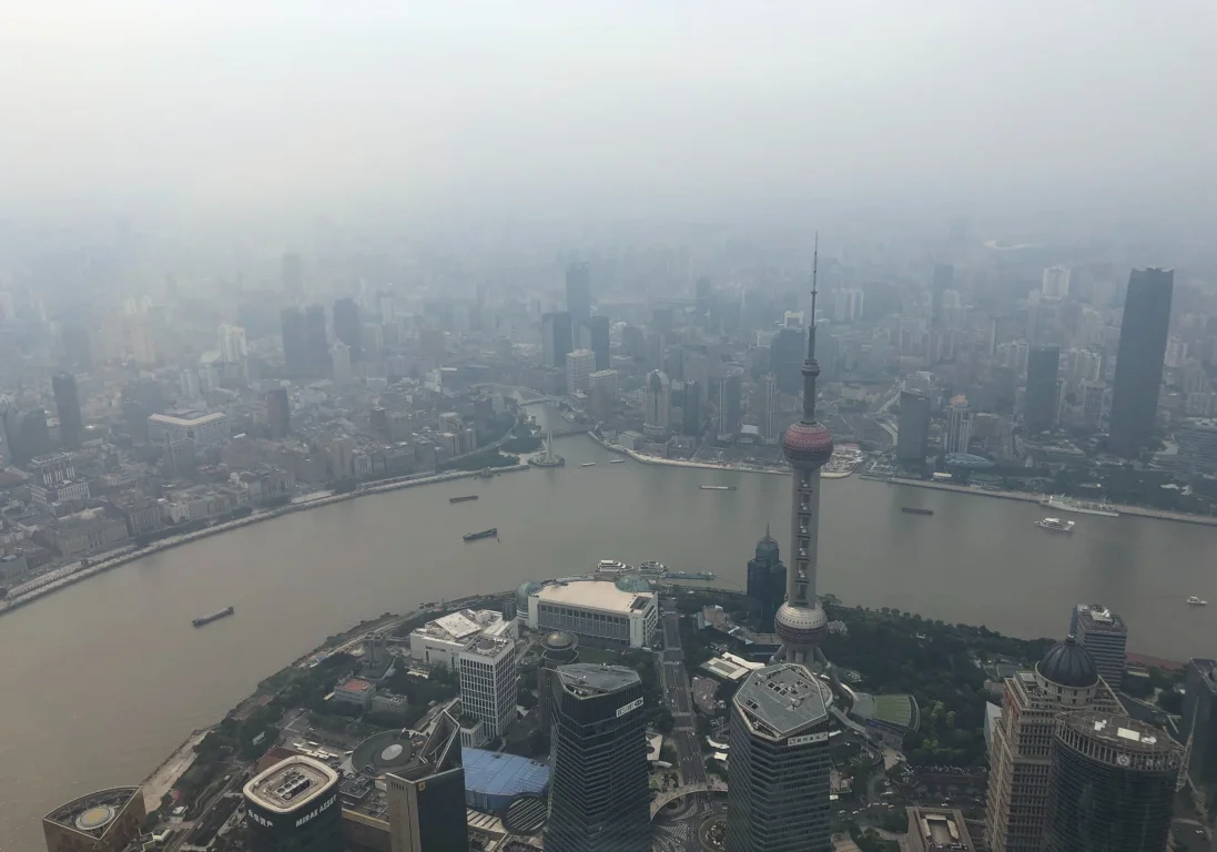 Шанхай стал лидером в области торговых перевозок