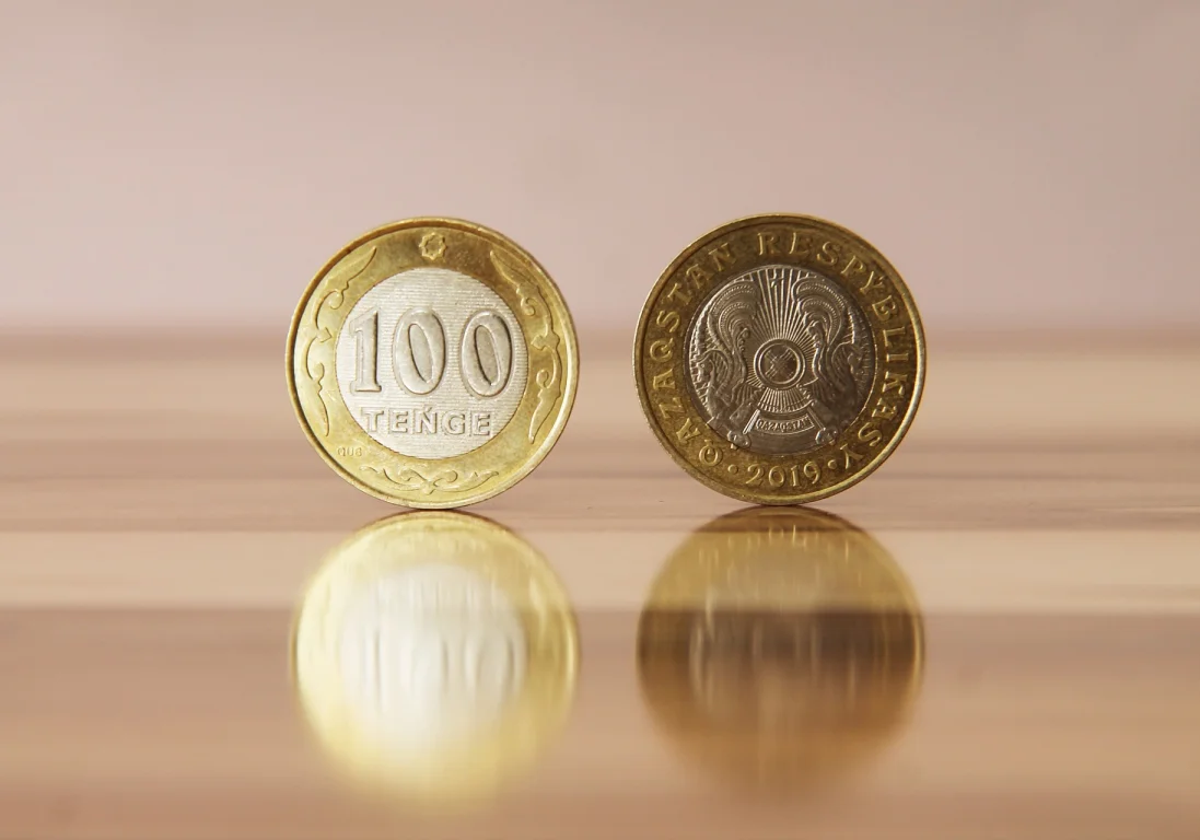 Нацбанк Казахстана выпустил коллекционные монеты