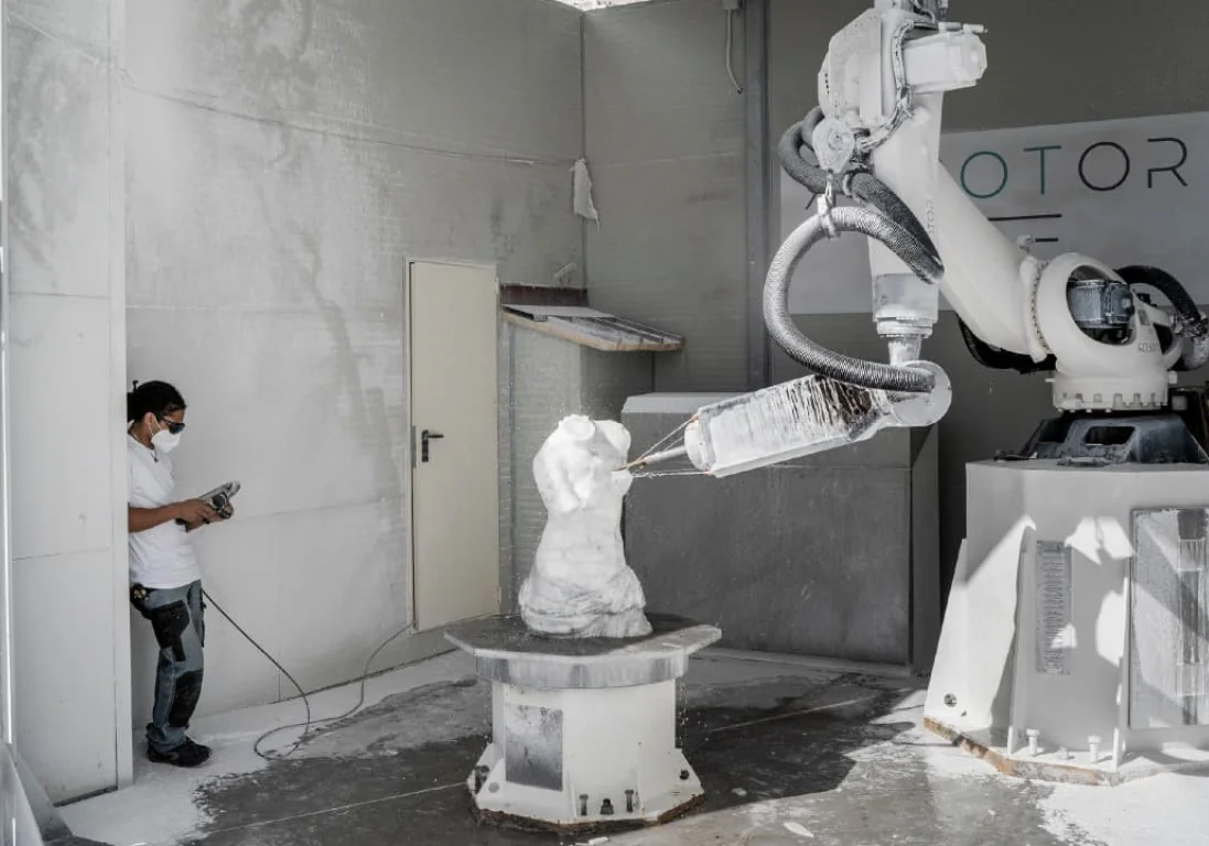 Итальянские роботы научились работать с мрамором и создавать скульптуры