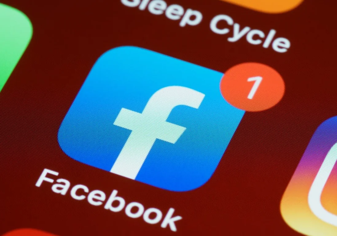 Facebook платил компании, которая настраивала общество против TikTok