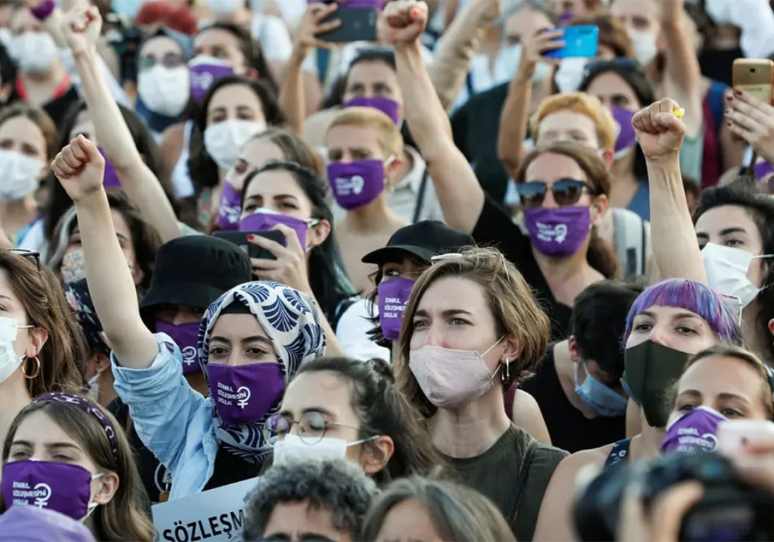 Правительство Турции требует закрыть движение по защите прав женщин We Will Stop Femicide