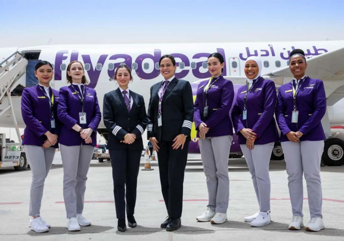 Полностью женский экипаж впервые выполнил авиарейс в Саудовской Аравии