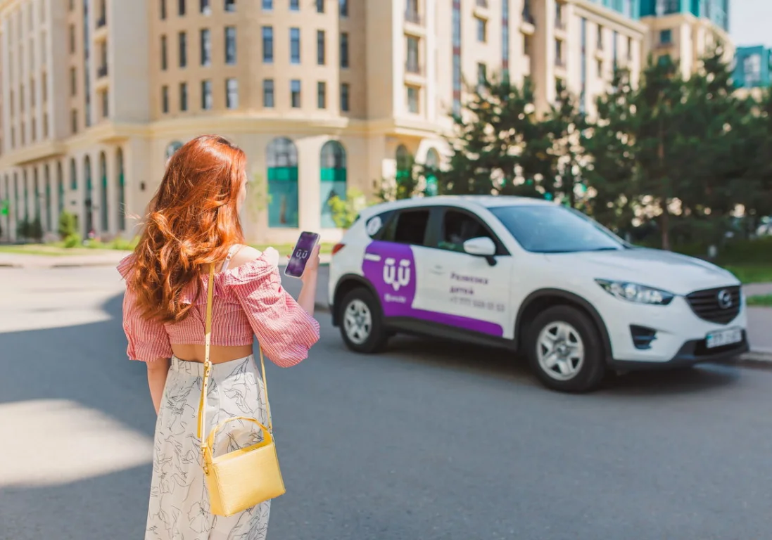 В Казахстане запустилось новое безопасное такси для женщин и детей UvU