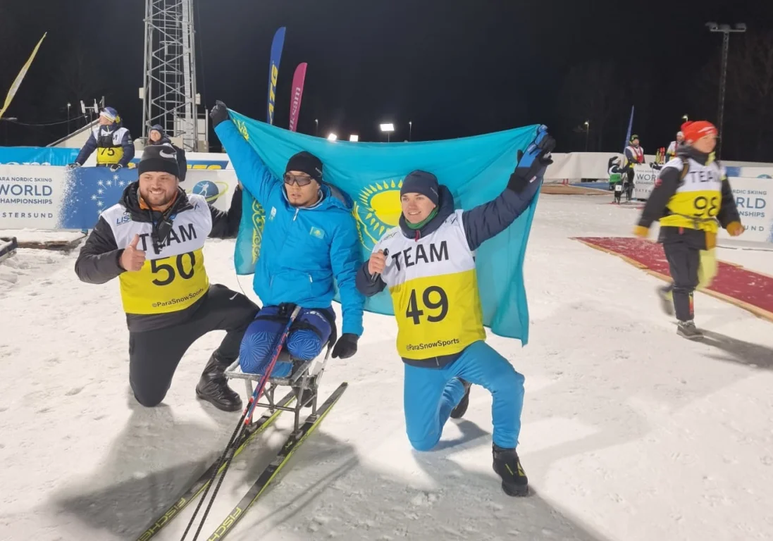 Казахстанский спортсмен стал чемпионом мира по пара лыжным гонкам