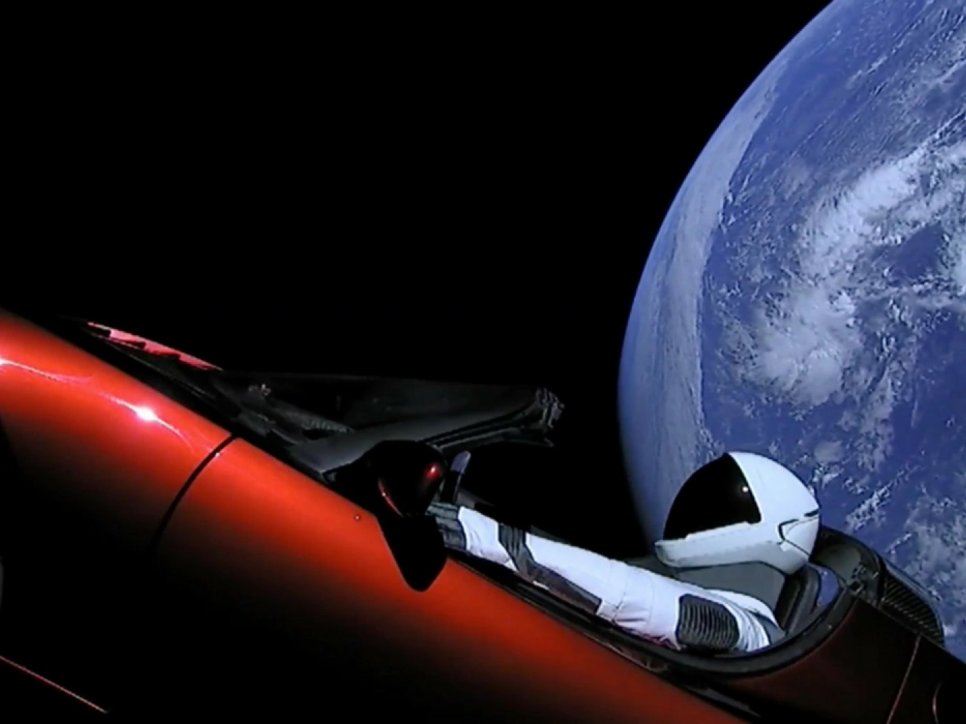 Создан сайт для наблюдения за космической Tesla в режиме реального времени