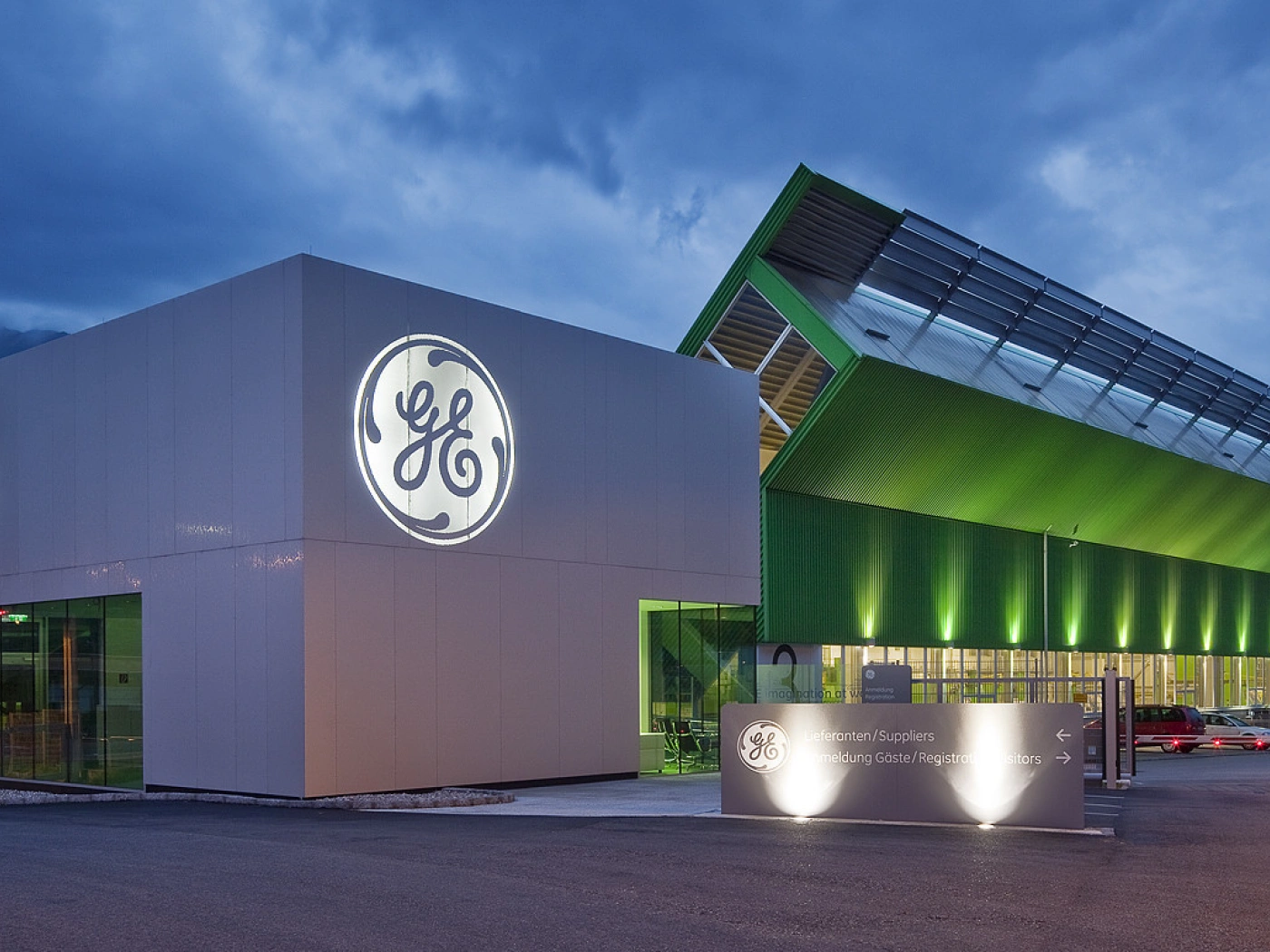 Деньги не решают все: С какими проблемами столкнулись гиганты General Electric и IBM в новом веке?
