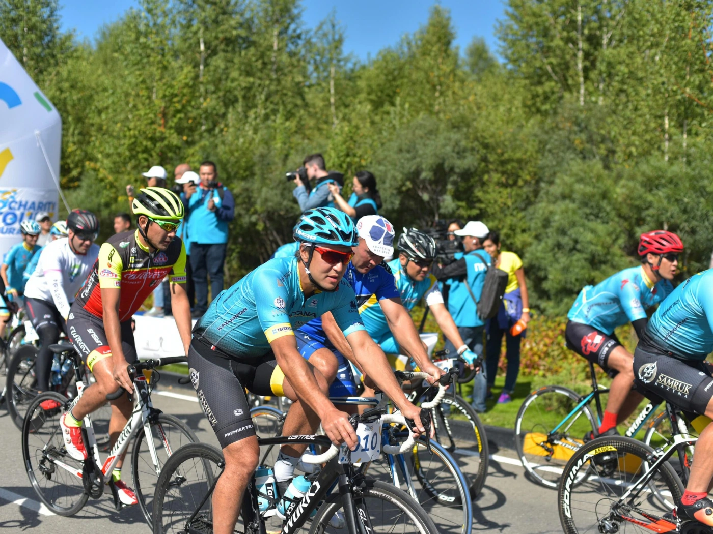 160 млн тенге собрали в фонд Булата Утемуратова во время велопробега Charity Tour de Burabaу