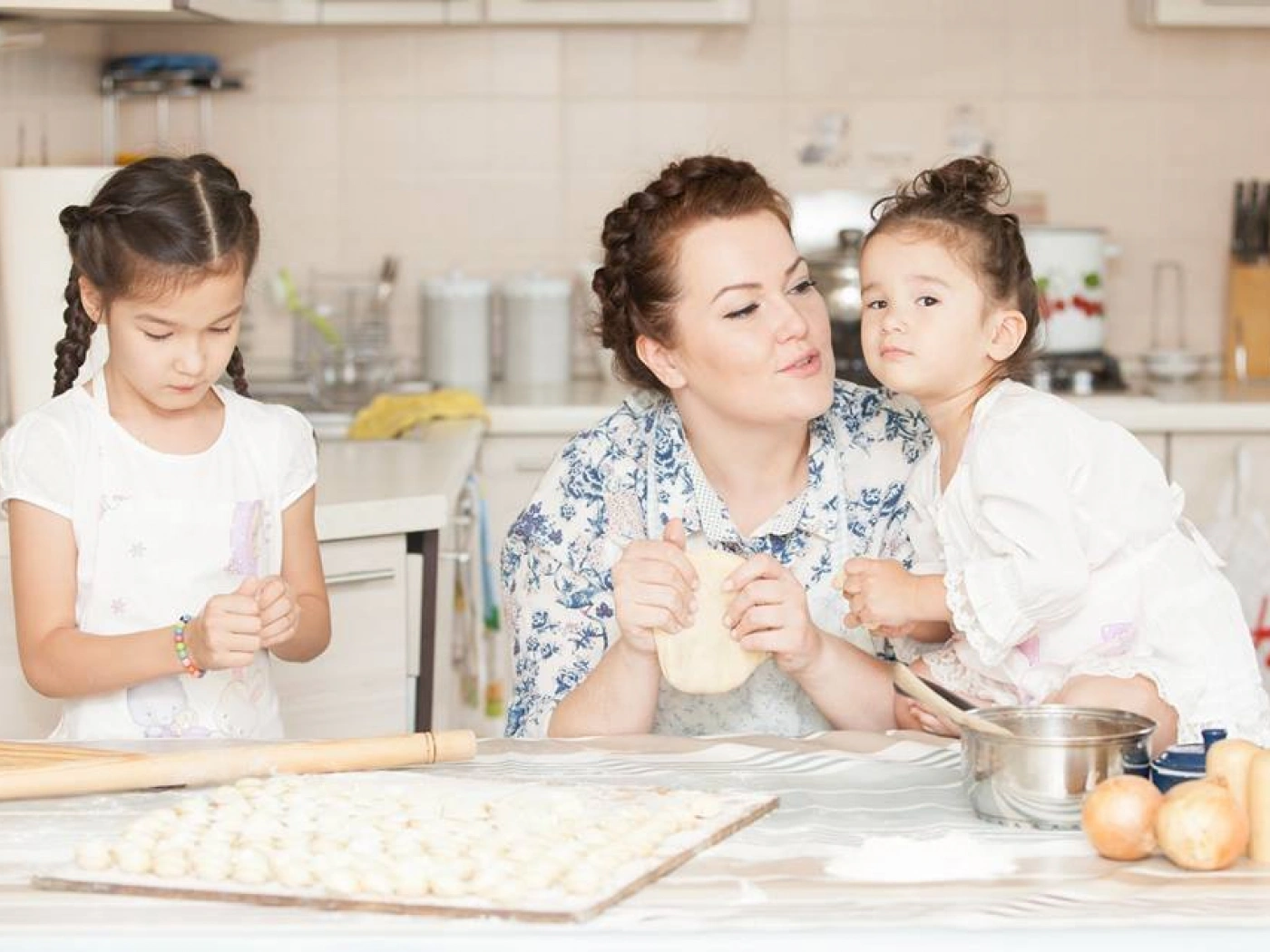 «Мама, почему?»: Взрослые родители отвечают на детские вопросы