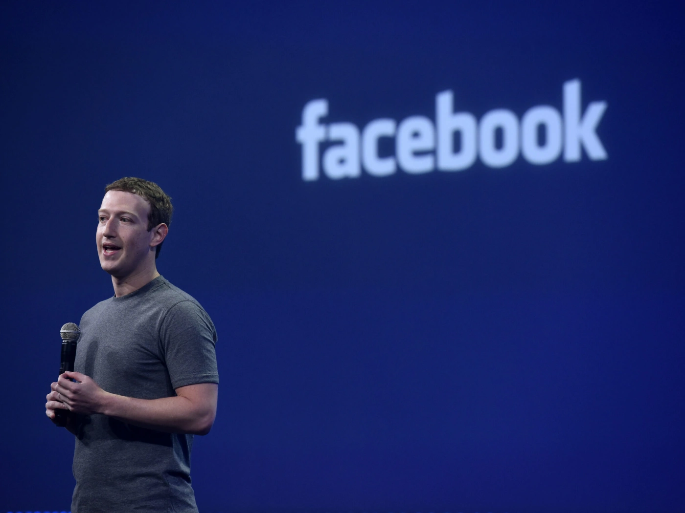 Почему пользователи уходят из Facebook?