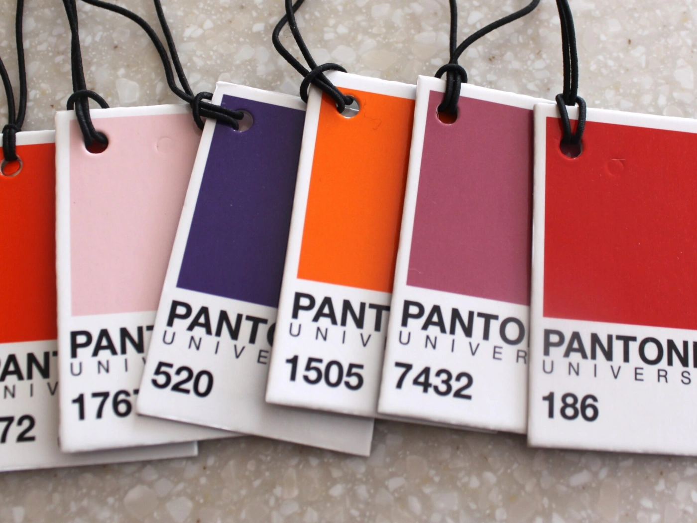 Pantone назвала главные цвета весны 2017 года
