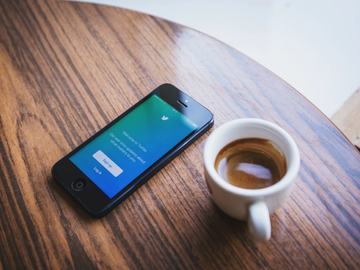 Полугодовой отчет Twitter: Сколько официальных запросов поступило из Казахстана?