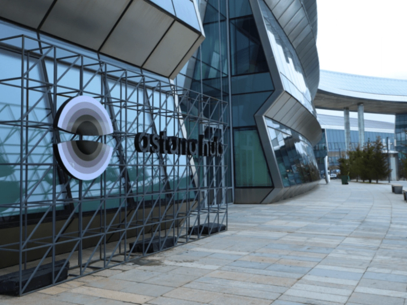 По-настоящему международный: как технопарк Astana Hub бесплатно «прокачивает» стартаперов и опытных предпринимателей из Казахстана и других стран