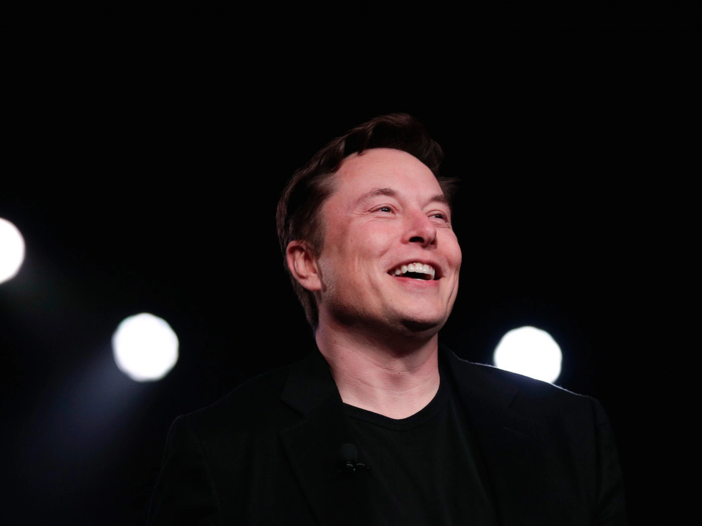 Секс на автопилоте: Как Tesla стала самым популярным запросом на PornHub