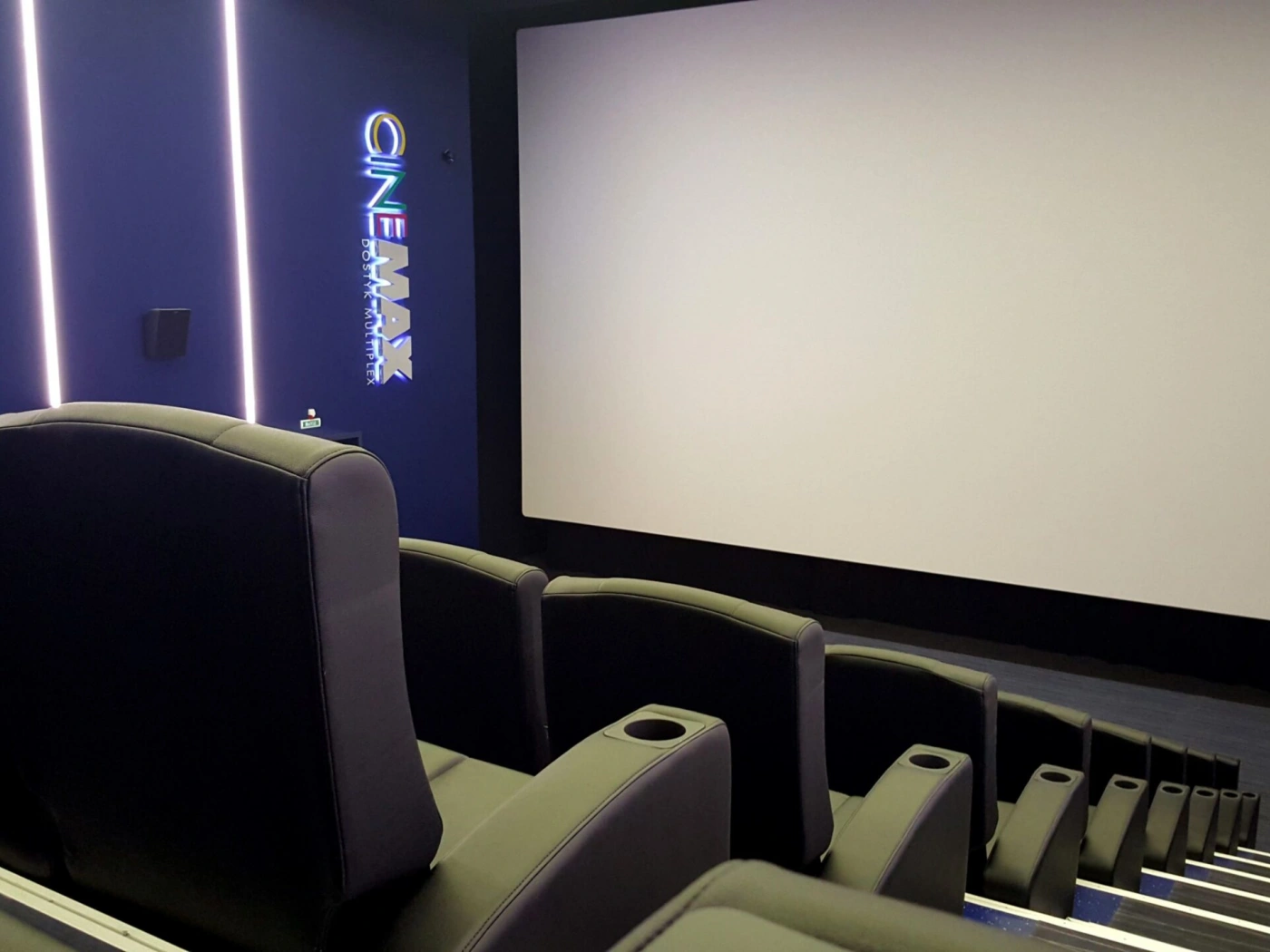 CINEMAX Charity помог приобрести спортсменке протез для ног