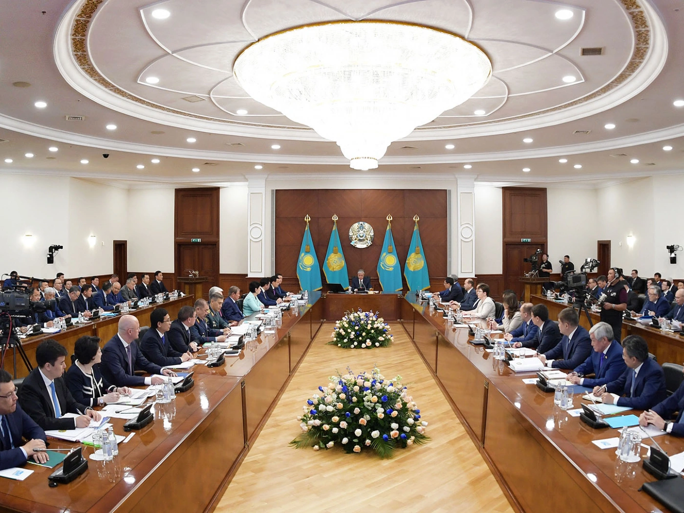 Экономика Казахстана упала на 1,8% в первой половине года