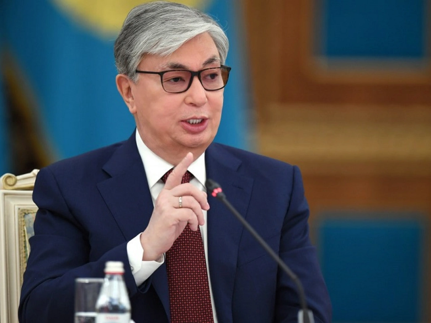 Касым-Жомарт Токаев подписал поправки по вопросам обеспечения сёл интернетом
