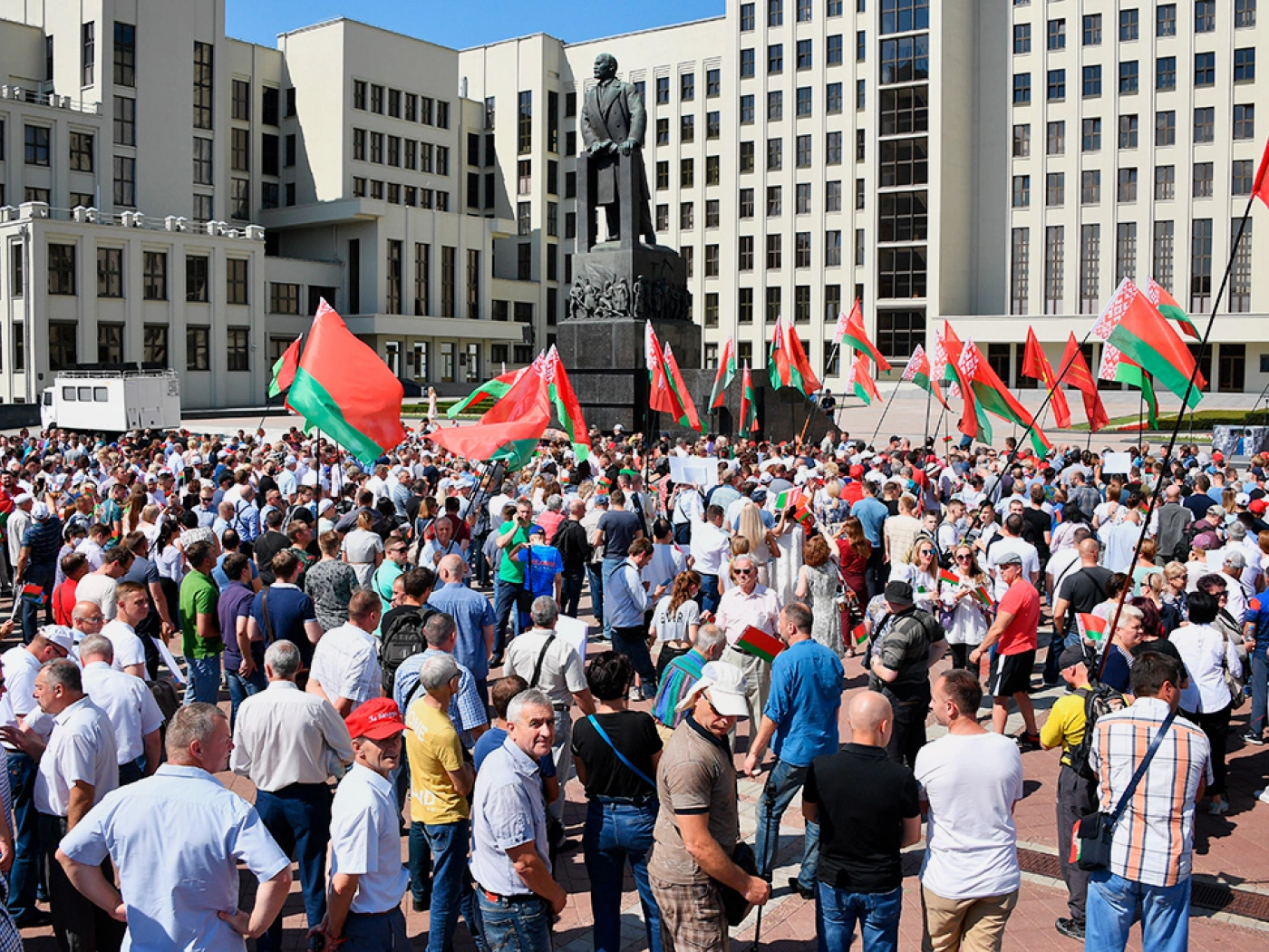 Посол Белоруссии в Словакии поддержал протестующих и подал в отставку