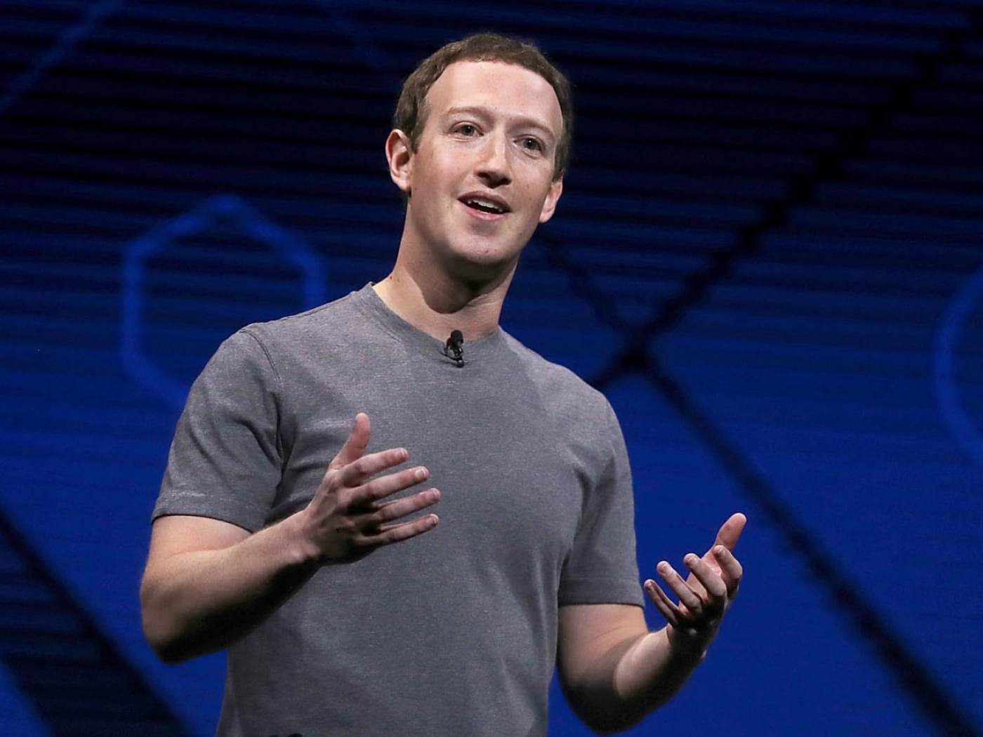 Facebook объединяет функции чатов Instagram и Messenger