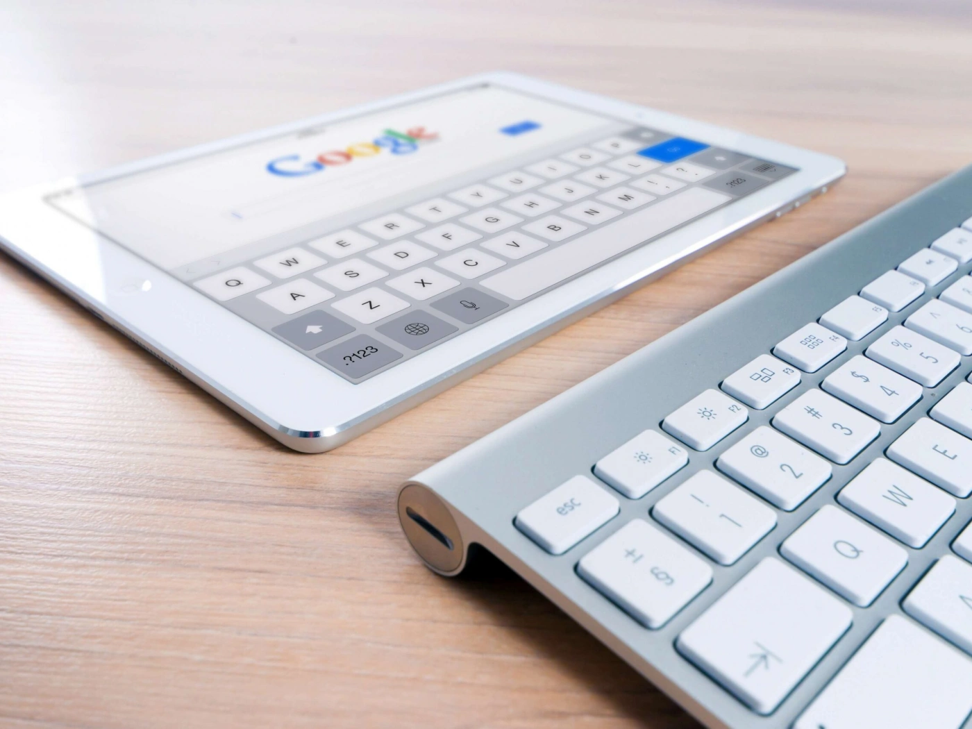 Почему на IOS не обновляются приложения Google?