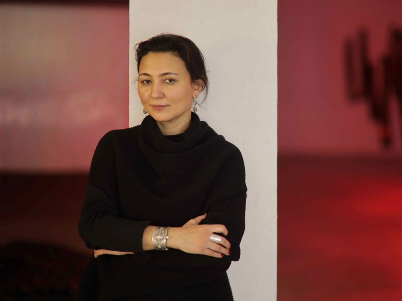 Исчезающий мир, мифы и паранджа: интервью с режиссёром и художницей Саодат Исмаиловой