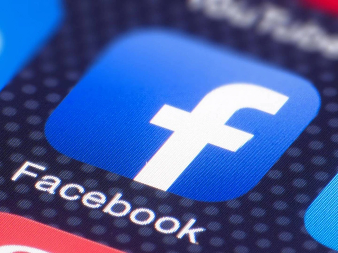 Хакеры взломали и опубликовали данные 533 млн пользователей Facebook