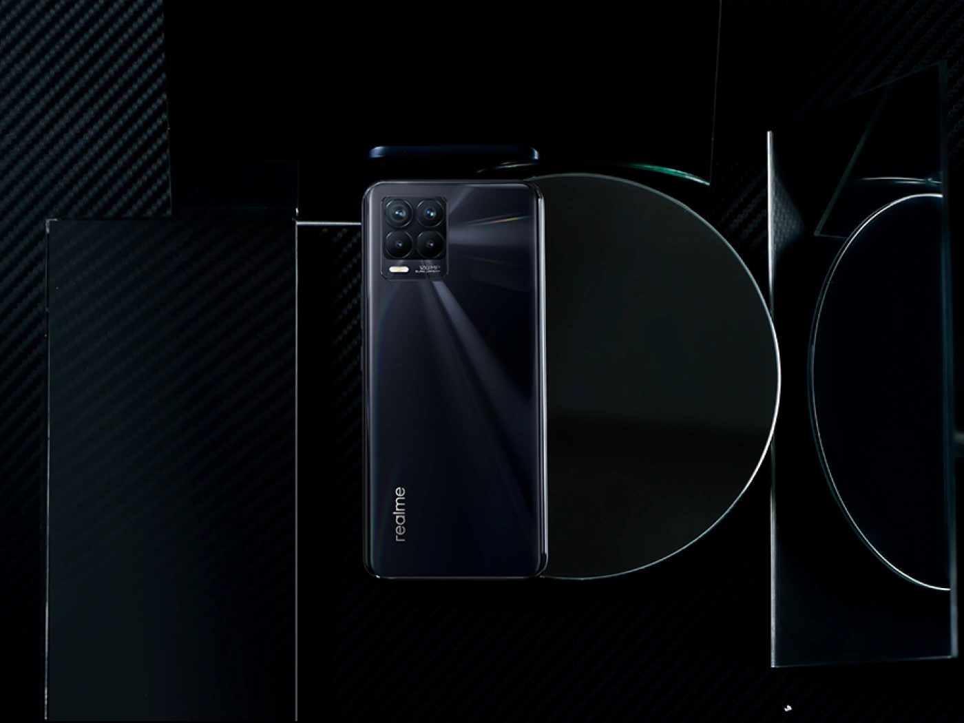 Смартфон realme 8 Pro теперь представлен в Казахстане