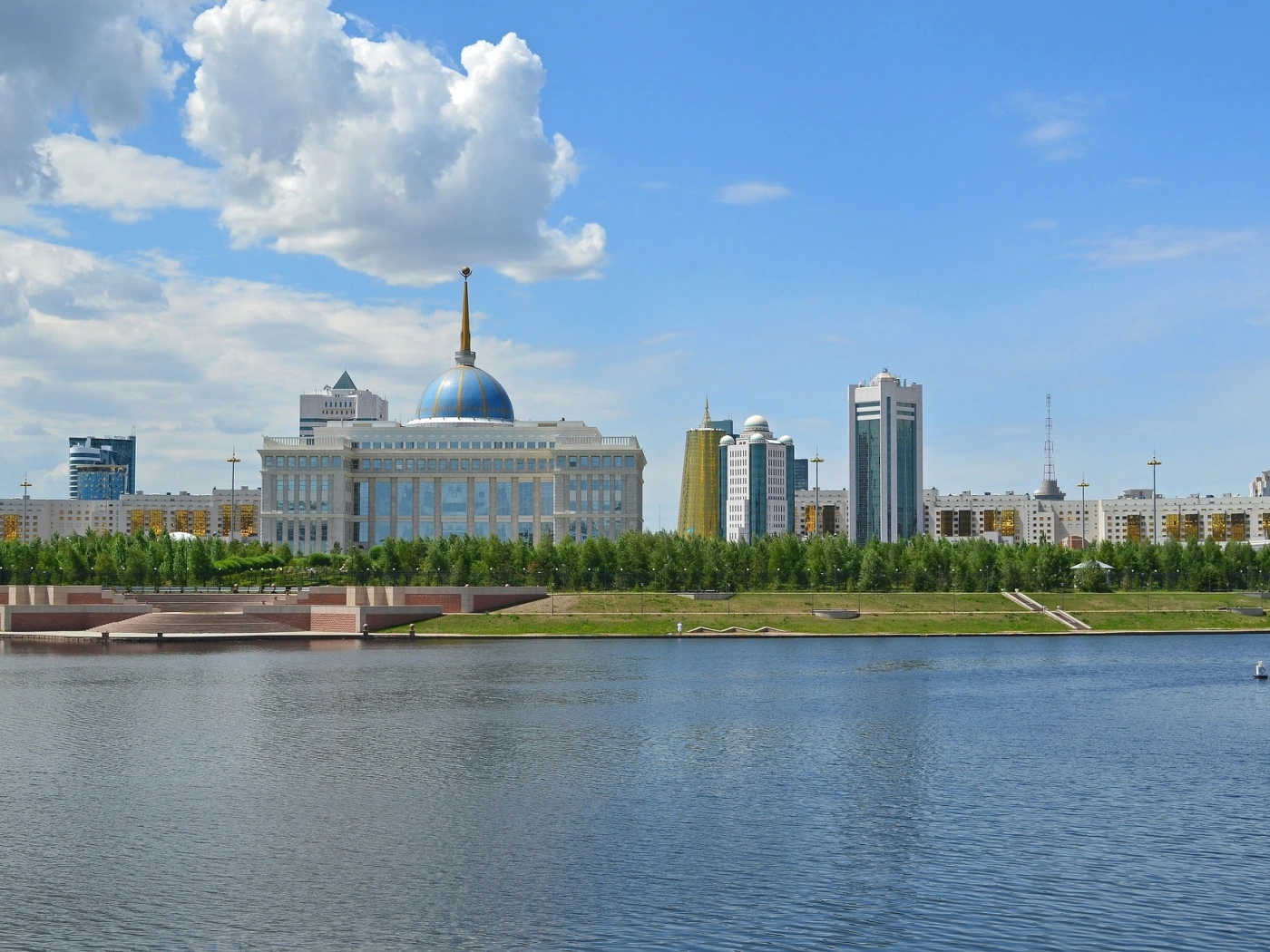 Что изменится в жизни казахстанцев с октября 2021 года?