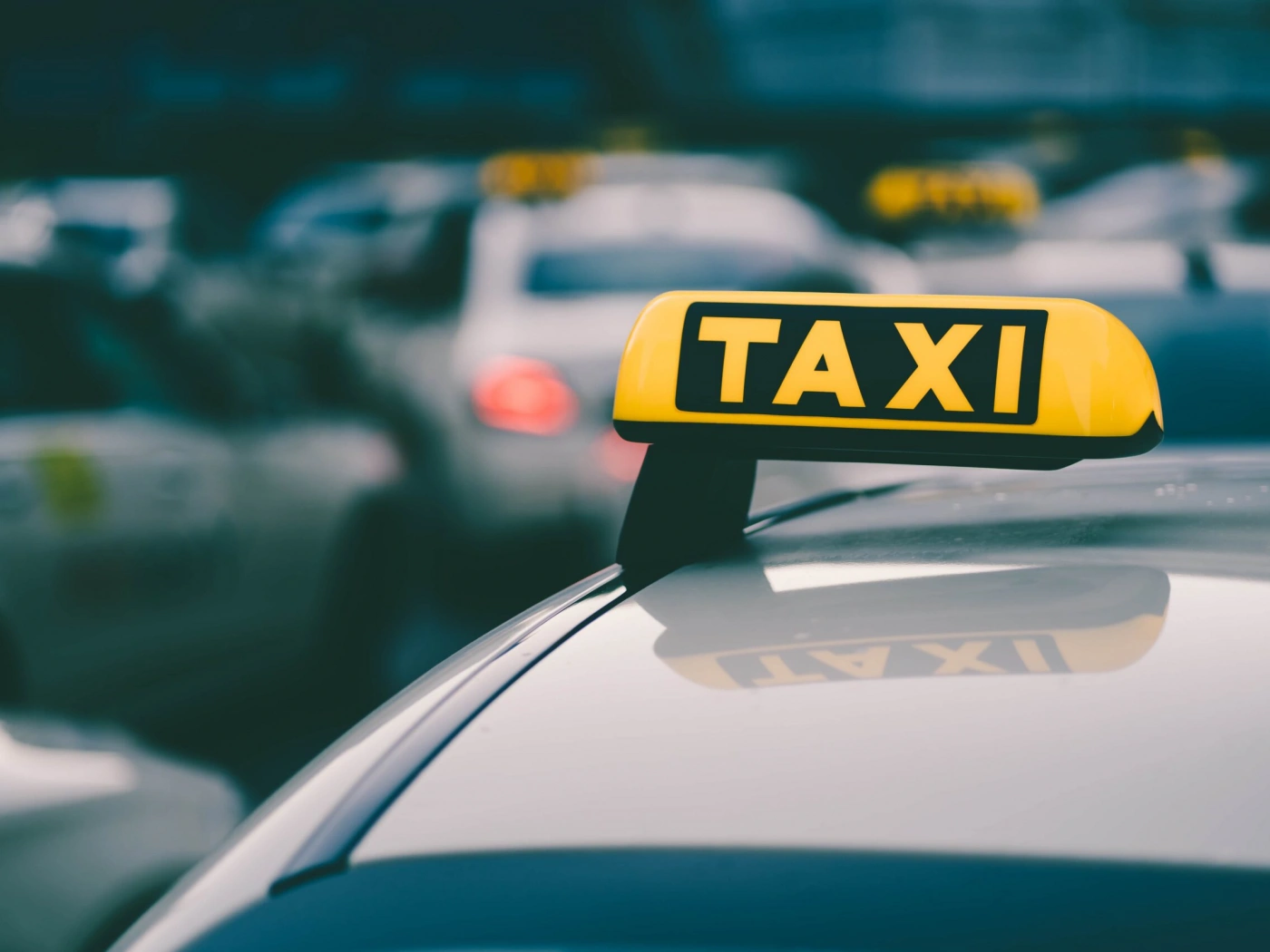 Казахстанские таксисты могут лишиться своих авто из-за неуплаты налогов