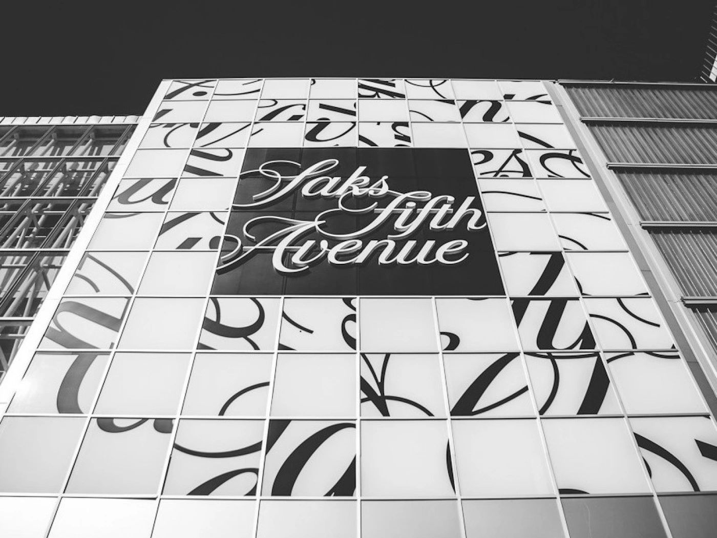 Группа компаний VILED продлевает контракт с Saks Company на десять лет