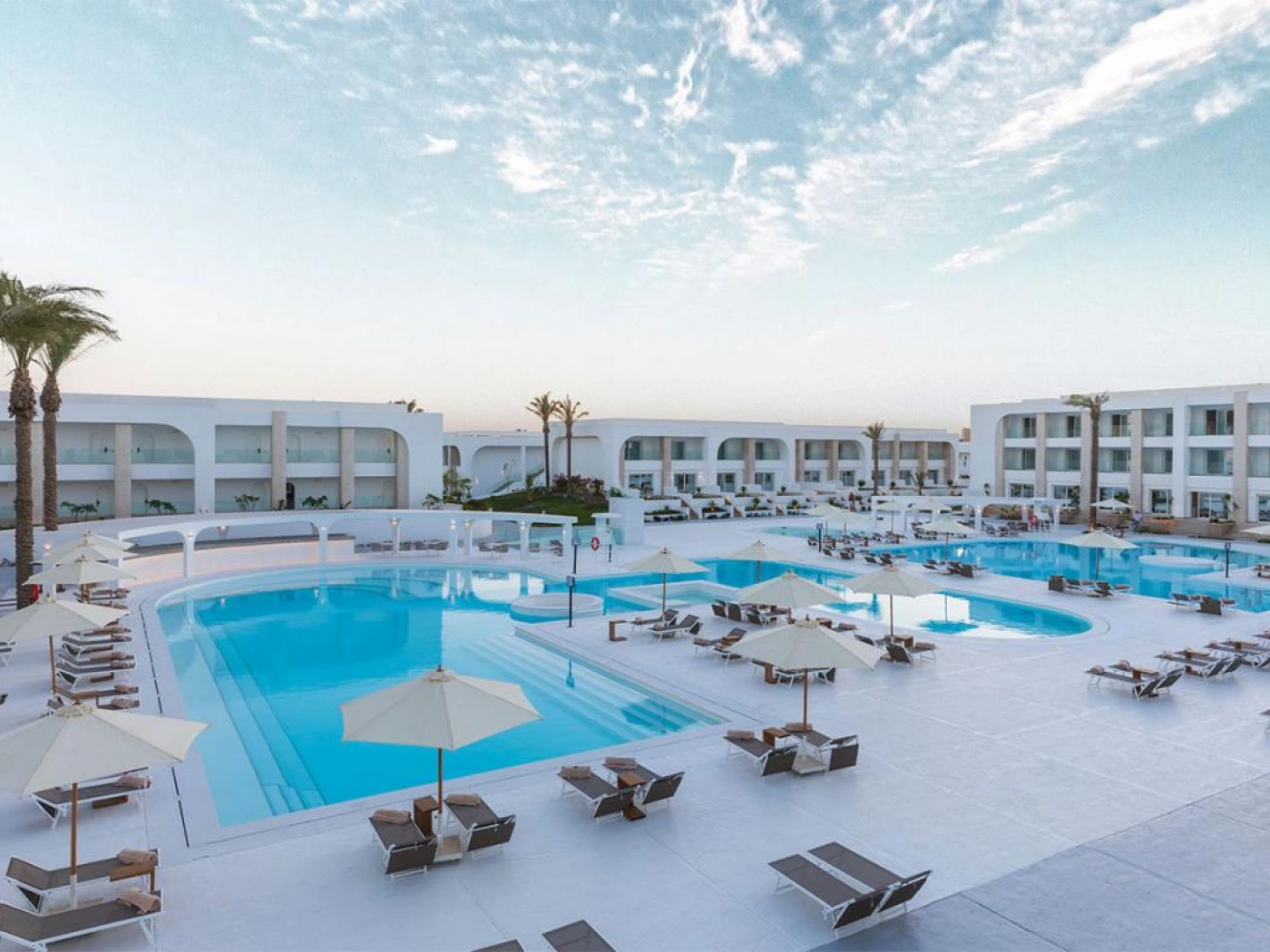 Как выбрать отель и не прогадать: разбираемся на примере известной сети Sunrise Resorts &amp; Cruises