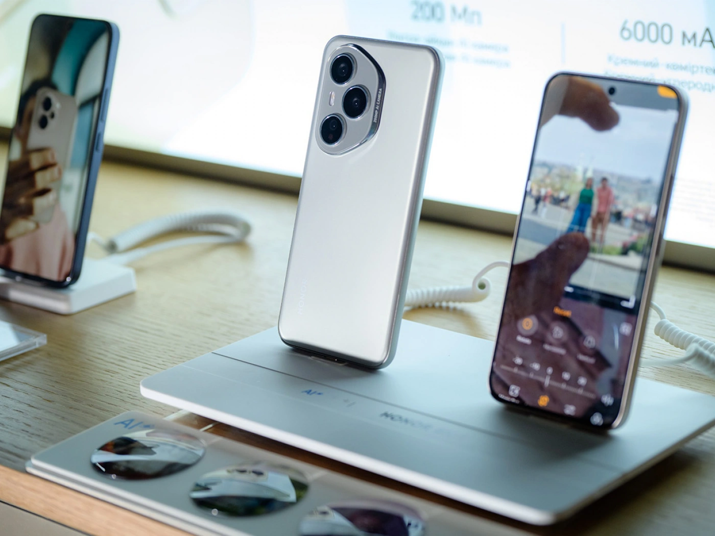 Смартфон, который замечает детали: взгляд на HONOR 400 и планы бренда