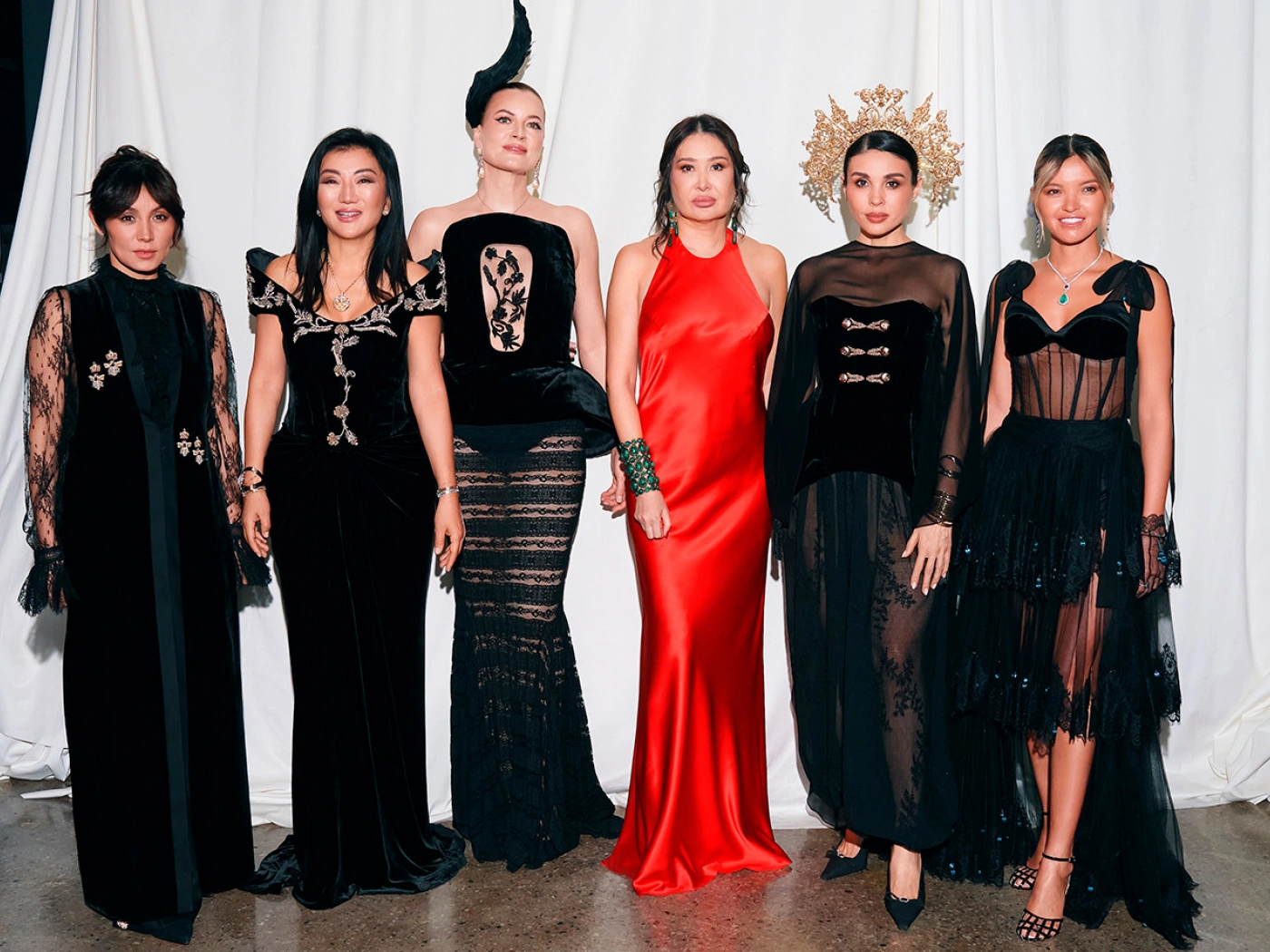 Коллекция о женщине-богине: показ Zardozi x Masterpeace на Visa Fashion Week